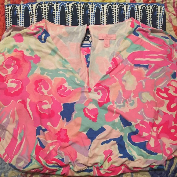 Lilly Pulitzer Dresses & Skirts - LP abstract flower dress